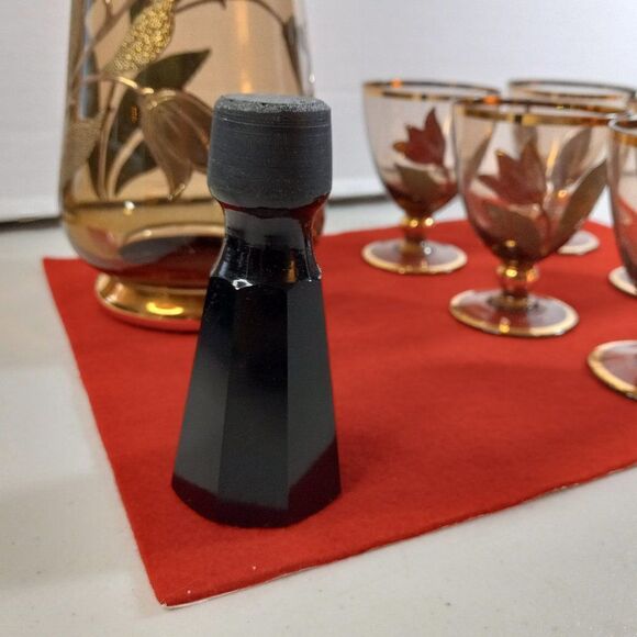 Vintage Amber Glass Decanter and 6 Cordial Glasses - Picture 8 of 12